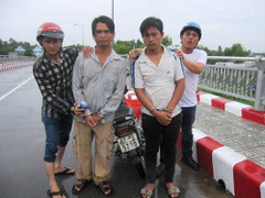 Hiệp sĩ hỏi, kẻ gian buộc miệng nhận tội