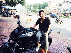 Tuấn Hưng dạo phố với xế độc Ducati Diavel Cromo