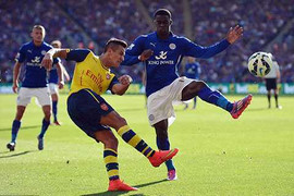 Arsenal chia điểm trong ngày Alexis Sanchez nổ súng