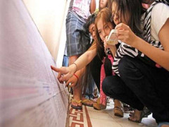 Campuchia đổi mới giáo dục: 3/4 học sinh trượt đại học