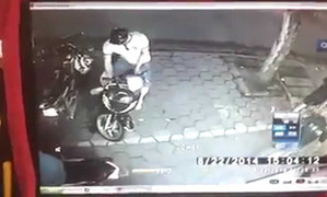 Clip 2 tên trộm tương kế tựu kế trộm xe SH