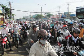 Thu phí xe máy ở TP.HCM: Những phản ứng trái chiều