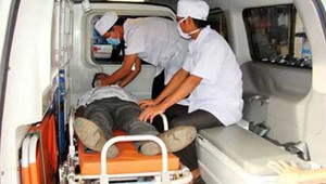 Võ sĩ quyền anh rơi từ tầng 3 xuống tử vong