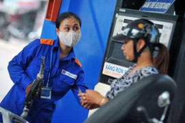 Đầu mối xăng dầu được quyết định giá bán buôn