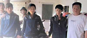 Thiếu nữ đêm 'quan hệ bầy đàn', ngày cùng người yêu đi cướp