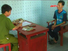 Trộm đồ giờ ngủ trưa bị tóm nhục nhã