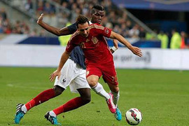 Thua Pháp tối thiểu, Tây Ban Nha tiếp đà xuống dốc