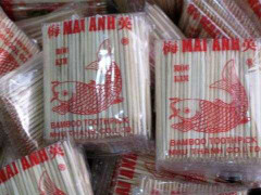 Việt Nam vẫn nhập cây tăm, sợi chỉ từ Trung Quốc