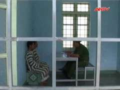 Theo chân công an trắng đêm phá án ma túy