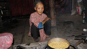 Nơi người dân quanh năm ăn cơm độn bắp