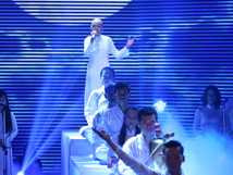 Clip: Cô bé 'tắm nhạc Trịnh' Huyền Trân với Để gió cuốn đi