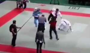 Clip: Trọng tài nóng tính nhất quả đất