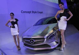 500 xe siêu sang 'mất hút' tại Thái Lan