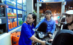 Xăng giảm giá lần thứ 5 liên tiếp