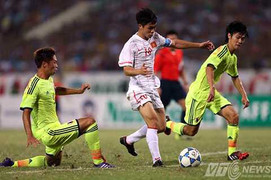 U19 Nhật Bản: Cả đội 'rủ nhau' kèm Công Phượng