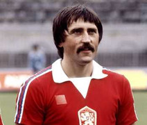 Cú sút Panenka đầu tiên trong lịch sử bóng đá