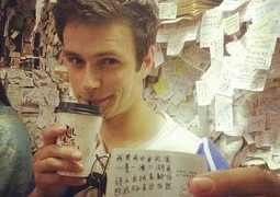 Bất ngờ nói thành thạo tiếng Trung Quốc sau khi hôn mê