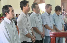 Xảy ra bức cung, nhục hình: Do áp lực phá án?