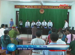 Tạt xăng người tình rồi bật lửa đốt