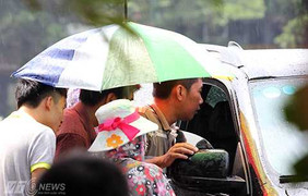 Trực tiếp: Giá vé chợ đen xem U19 Việt Nam đang giảm mạnh