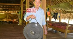 Đi bẫy chuột gặp kho báu trong rừng