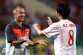 Thầy Giôm dạy U19 Việt Nam cách yêu