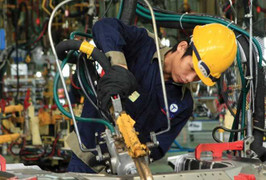 Phát triển công nghiệp hỗ trợ: Việt Nam nên chọn ngành nào?