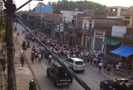 Clip: Hàng trăm học viên cai nghiện phá trung tâm, kéo về TP Hải Phòng