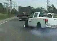 Đua tốc độ gây tai nạn cho vợ con