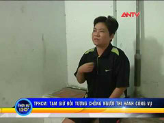 Clip: Bị lập biên bản, táo tợn đánh vào mặt CSGT