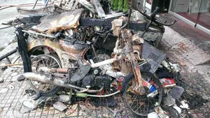 Clip: Cháy tiệm cắt tóc giữa Sài Gòn, 7 người thiệt mạng