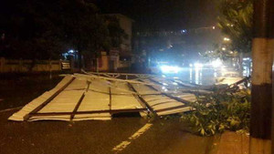 Toàn cảnh bão số 3 quần thảo đất liền với sức gió khủng khiếp