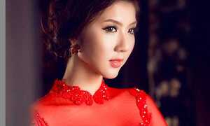 Ngọc Quyên dịu dàng, xinh đẹp trong tà áo dài