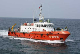 Khẩn cấp cứu hộ 13 thuyền viên gặp nạn trên biển