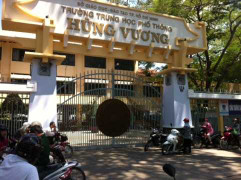 Bị tố lạm thu, lãnh đạo trường nói học sinh bịa đặt