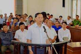 Cán bộ lừa 'chạy' đền bù, ẵm của dân hơn 600 triệu đồng