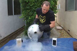 Màn 'tra tấn' iPhone 6 Plus gây sốc nhất trên Youtube