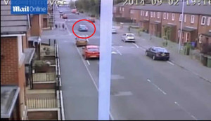 Phẫn nộ tài xế đâm vào bé 11 tuổi vẫn tiếp tục đi như không có gì xảy ra