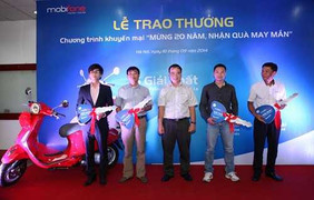MobiFone trao Vespa Primavera đợt 2 cho khách hàng
