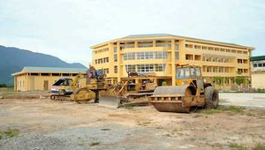 Xây trường gần 200 tỷ đồng, chỉ dạy hơn 100 học sinh