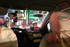 Thủ đoạn trấn lột khách tinh vi của giới taxi dù