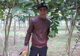 9X tay trắng kiếm trăm triệu từ vườn phật thủ