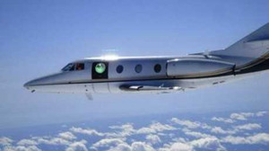 Clip: Mỹ thử nghiệm pháo laser bắn hạ máy bay không người lái