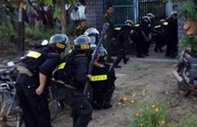 Giang hồ đấu súng với cảnh sát: Kẻ cướp súng bị khởi tố