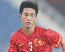 Huy Hùng lập siêu phẩm vào lưới Olympic UAE