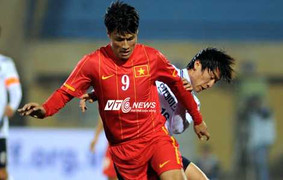 Tỏa sáng ở ASIAD, Mạc Hồng Quân lên tuyển Việt Nam