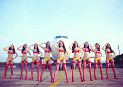 Vietjet - 'sự cố bikini' và 'chú lính chì dũng cảm'