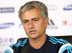 Mourinho nhờ truyền thông 'dạy bảo' Pellegrini
