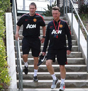 Van Gaal nổi điên, đuổi cổ HLV thể lực của Man Utd