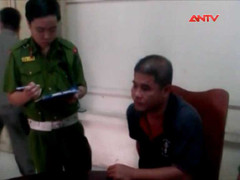 TP.HCM: Mang súng vào UBND quận hăm dọa cán bộ